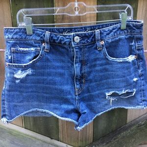 AMERICAN EAGLE Women’s Distressed Jean Shorts